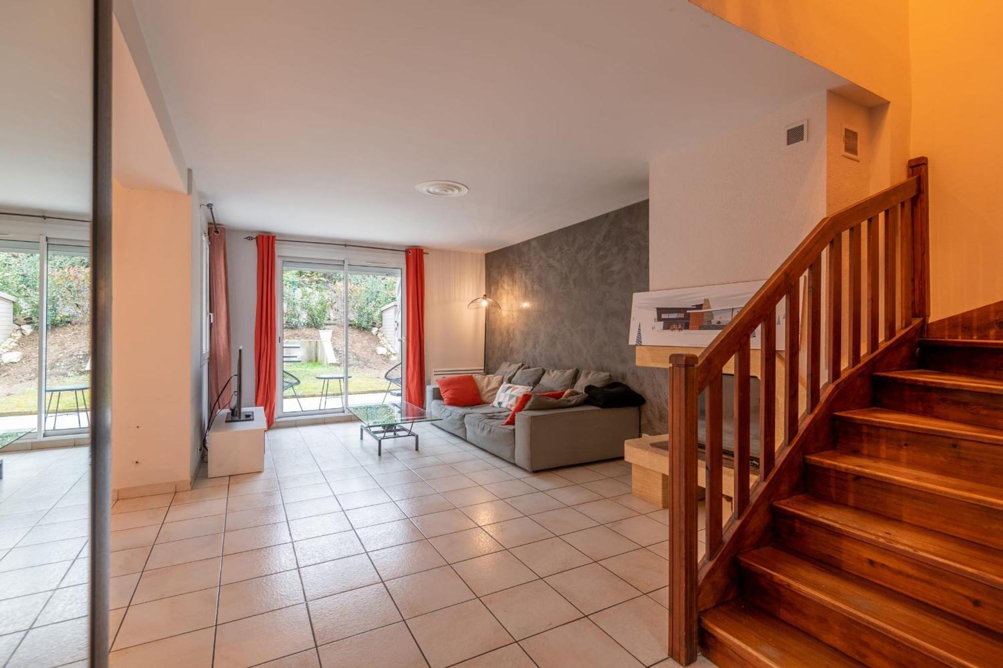 Вилла Alpiloc - Town House With Garden And Winter Lounge Анси Экстерьер фото