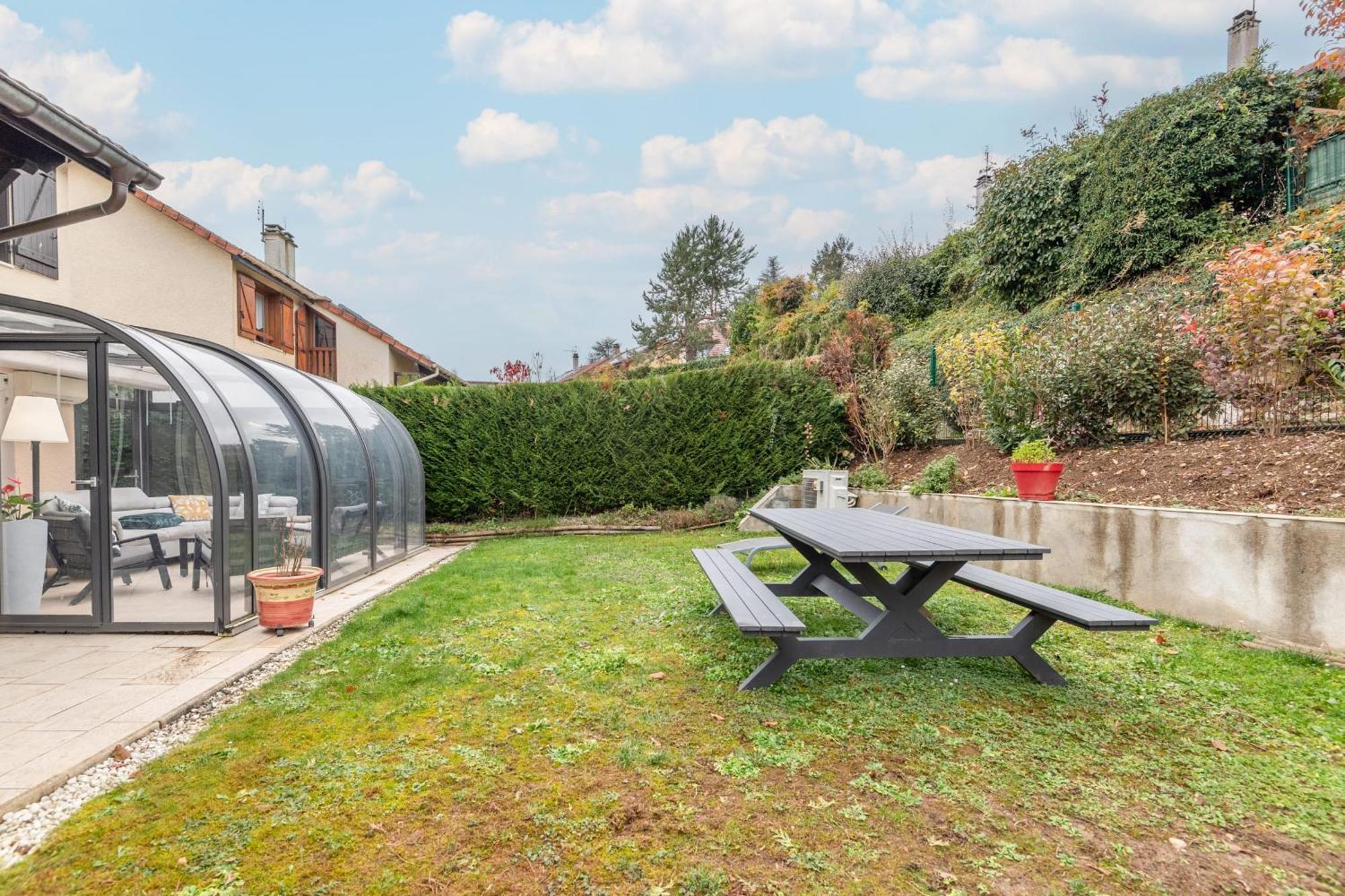 Вилла Alpiloc - Town House With Garden And Winter Lounge Анси Экстерьер фото